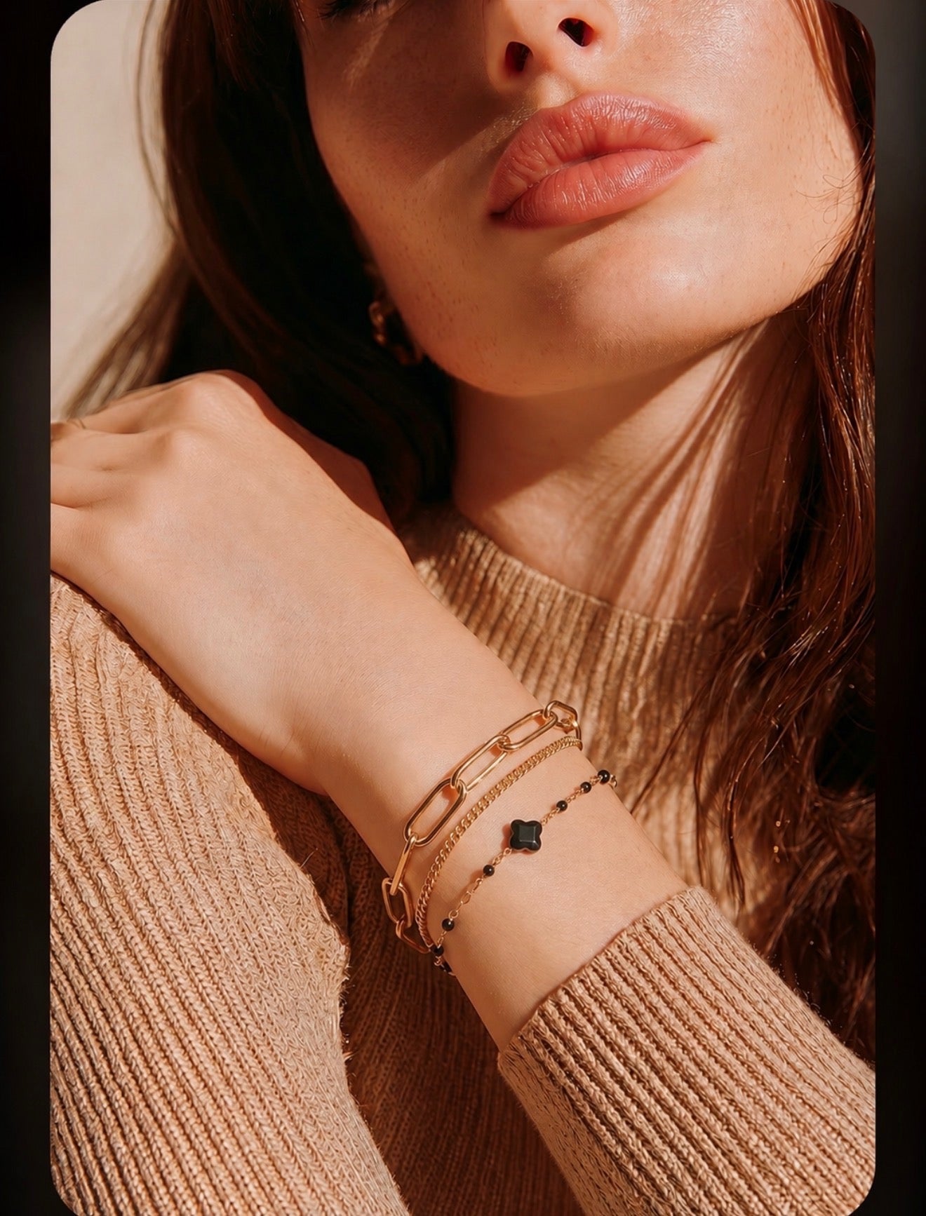 Bracelet fleur noir doré Méa